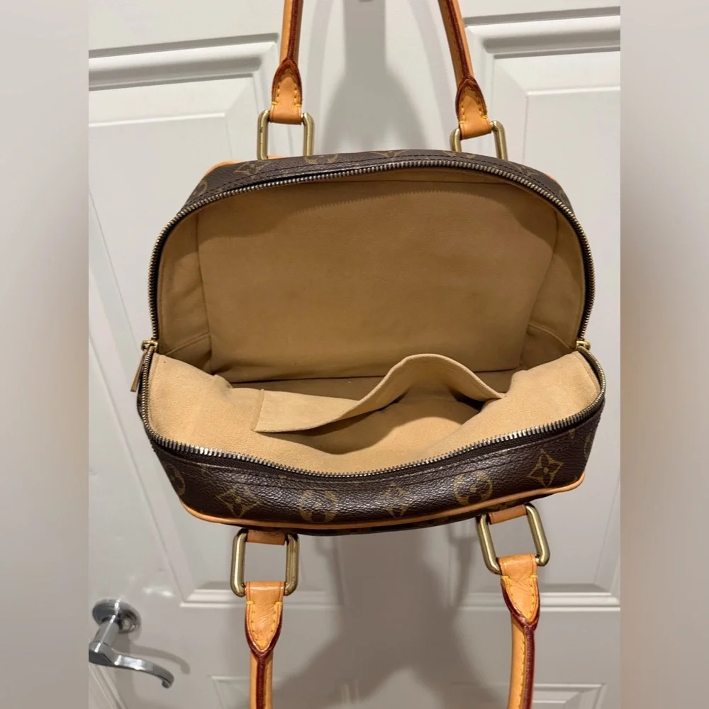 Louis Vuitton LV Monogram Manhattan PM
